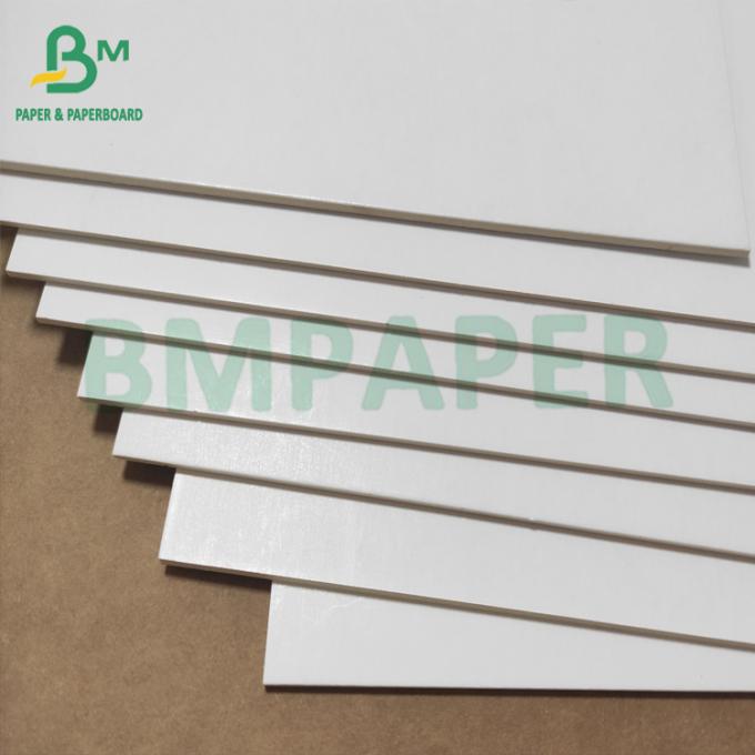 Cartón blanco superior de revestimiento doble Gris For Cartons de la cara 1m m 1.2m m