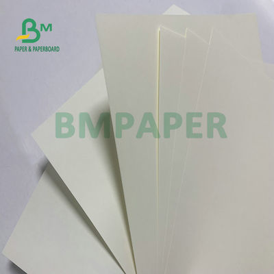 Color de marfil superficial liso de papel sin recubrimiento de Woodfree 50g 60g de la alta pulpa