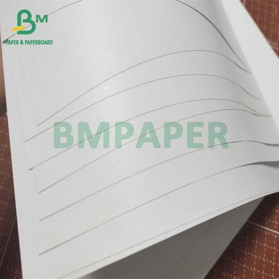Papel liso blanco compensado 70# papel de imprenta sin recubrimiento de 610 x de 860m m