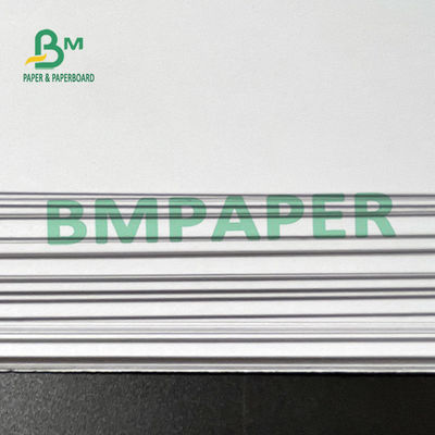 Buen papel compensado blanco de la estabilidad dimensional usado en folletos