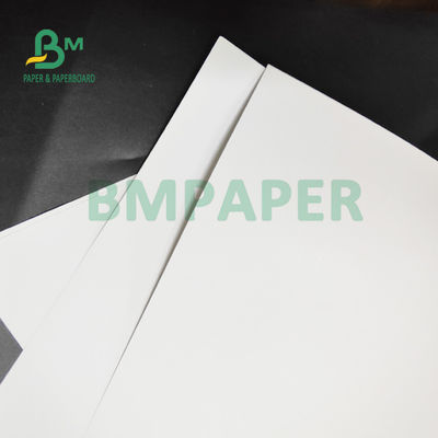 papel revestido de seda de 80lb 100lb C2S para los folletos 26" X 40" color vivo