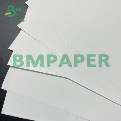 Alta blancura 80 - 300g tamaño de encargo Matt Art Paper For Desk Calendar