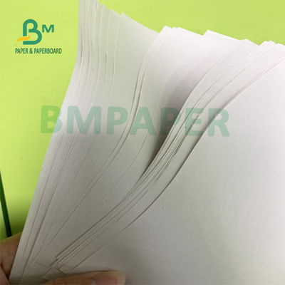 Buen papel de embalaje del papel prensa de la opacidad 45gsm 48.8gsm para la industria de zapatos