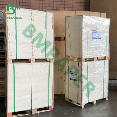 tablero de papel sin recubrimiento blanco 390gsm para la estera 624 x 860m m de la cerveza de los prácticos de costa de la bebida