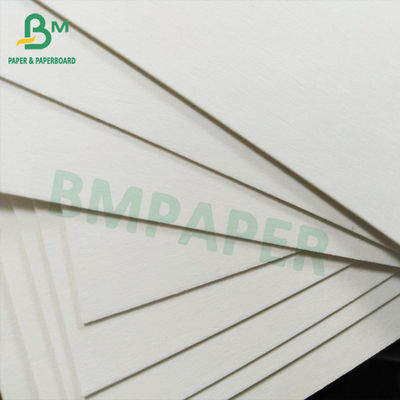 Papel blanco compensado modificado para requisitos particulares 0.6m m de la cartulina para los prácticos de costa de las bebidas
