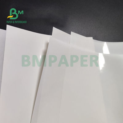 Etiqueta engomada adhesiva blanca brillante 75gsm de papel 80gsm para la capa echada lateral del supermercado uno