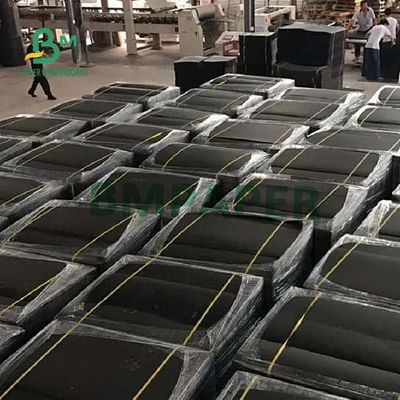 El negro f flauta de E acanaló el grueso de papel de la cartulina 110gsm 120gsm 150gsm