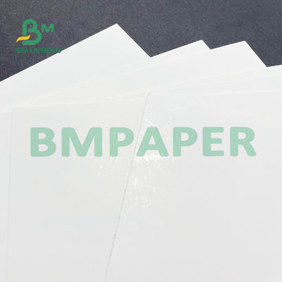 Un lado cubrió grueso del papel de tablero blanco el alto para los cosméticos que embalaban el ODM del OEM