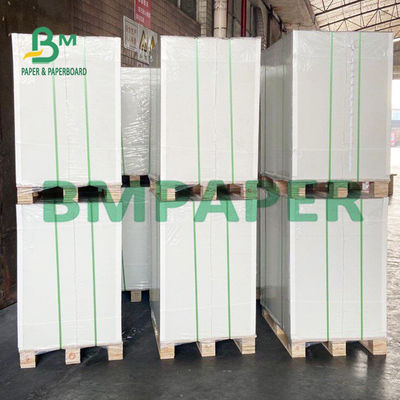 Un lado cubrió grueso del papel de tablero blanco el alto para los cosméticos que embalaban el ODM del OEM