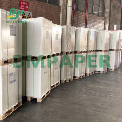 Un lado cubrió grueso del papel de tablero blanco el alto para los cosméticos que embalaban el ODM del OEM
