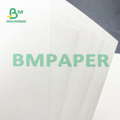 blanco natural sin recubrimiento del papel secante de 0.5m m en el rollo para las juntas de la botella