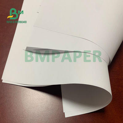 Woodfree sin recubrimiento 50gsm de papel 53gsm 55gsm para las páginas de la libreta en rollo