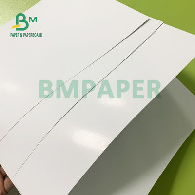 alto papel brillante de la rigidez C2S de 8pt 10pt para las ilustraciones de clase superior 660m m x 990m m
