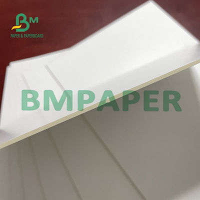 El lustre revestido bilateral blanco laminó el papel 2m m de la tarjeta para la caja cosmética