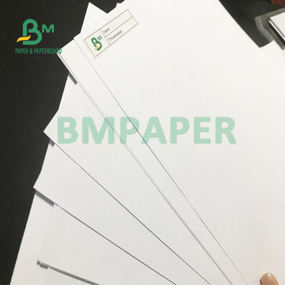 rollo blanco de la garantía de 60gsm 65gsm, papel blanco de impresión en offset para el catálogo 8,5 x 11 pulgadas