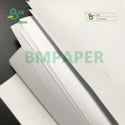 rollo blanco de la garantía de 60gsm 65gsm, papel blanco de impresión en offset para el catálogo 8,5 x 11 pulgadas