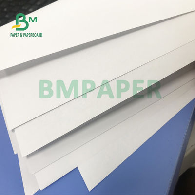 tablero de papel sin recubrimiento en enlace blanco 250gsm para el papel 615m m x 860m m del documento