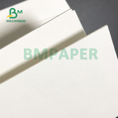 Tablero de papel sin recubrimiento del papel secante absorbente 1.0m m 1.2m m para las esteras de la cerveza 615m m x 860m m
