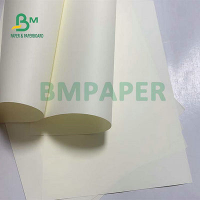 Hoja de papel sin recubrimiento de marfil blanca de Woodfree 55gsm 65gsm para hacer el cuaderno