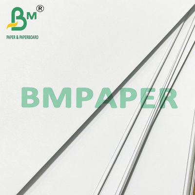 papel compensado blanco sin madera sin recubrimiento de 50gsm 53gsm 55gsm para la revista