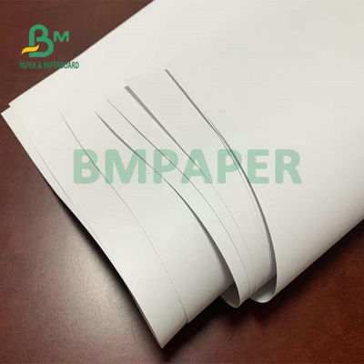50gsm 53gsm Libro blanco compensado del papel sin madera sin recubrimiento para el cuaderno