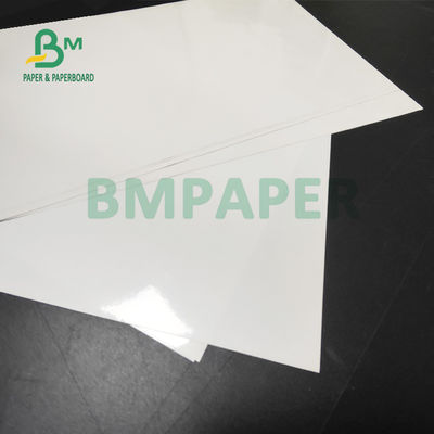 papel mojado de la fuerza de 65gsm 70gsm C1S para la etiqueta de la cerveza resistente al agua de 49 x 68 cm