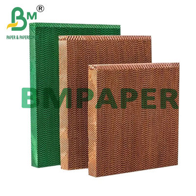 pared de enfriamiento de papel del cojín de la celulosa del color de 95g Brown para el sistema de enfriamiento de la casa de las aves de corral