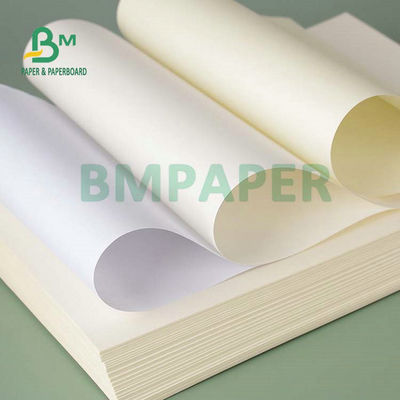 Papel de escribir amarillo sin recubrimiento 60gsm 70gsm del papel en enlace para el cuaderno