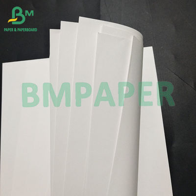Alta resistencia y resistencia al plegamiento y protección del medio ambiente Papel kraft blanco súper resistente para bolsas