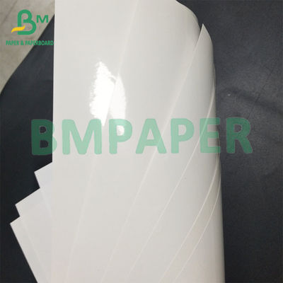 Fuerte resistencia a la humedad y alta resistencia al estiramiento Papel resistente al mojado Impermeable Blanqueado Etiquetas de botellas de cerveza Papel 70g 80g 90g