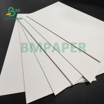 1.4MM 1.6MM Papel absorbente blanco para montacargas de alta absorción 70 x 100cm