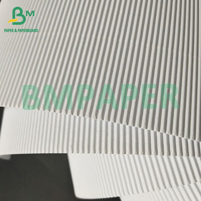 Estabilidad amplia aplicabilidad Dos capas de papel de flauta blanco F 1 mm para productos cosméticos