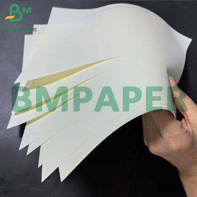 55 gm 60 gm Papel de color de libro sin recubrimiento Papel offset de marfil de gran volumen