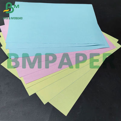 Papel sin carbono continuo de 60 gramos y 70 gramos en colores diferentes de la impresión NCR
