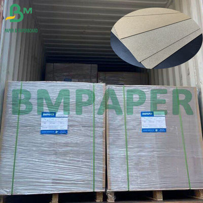 Hojas de papel ondulado marrón sin blanquear para cajas