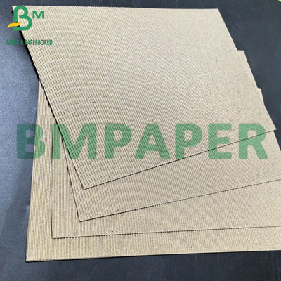 Hojas de papel ondulado marrón sin blanquear para cajas