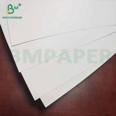 Papel blanco de texto sin revestimiento 90 gm 100 gm Papel blanco opaco