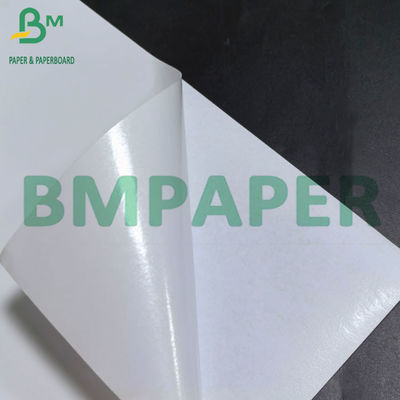 Papel adhesivo de PP blanco de 80um con papel brillante de recubrimiento de 80g para impresión con láser