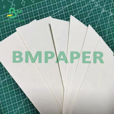0.7 - 1.4 mm de papel blanco absorbente para protección de mesas