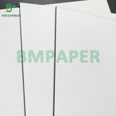 Grisa de núcleo de dos lados Blanco recubierto Duplex de 3 mm de espesor placa laminada en la hoja