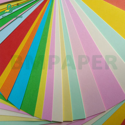 Papel blanco y coloreado sin revestimiento 70 gm 80 gm Papel de copia artesanal a color