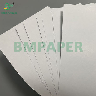 300gm Azul Centro Blanco Tablero de cartas de juego Alta rigidez No desgarrable Materia prima de las cartas de juego