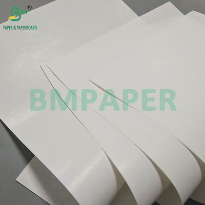 67 gm Impresión clara Papel de etiqueta exterior de bebidas de resistencia húmeda blanco