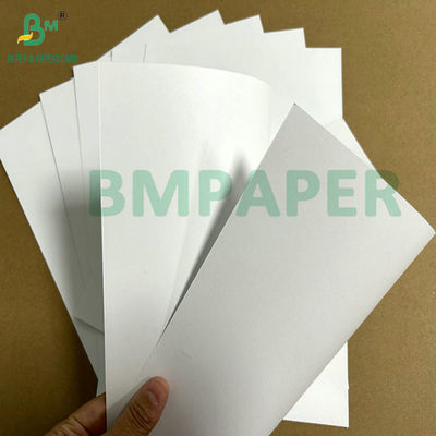 60 gr 70 gr CIE 158 Oba Papel libre sin revestimiento sin madera para el manual del producto