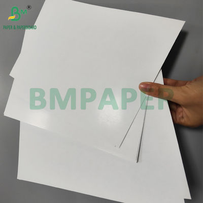 Tablero de núcleo negro recubierto de 310 gramos para cartas de juego 70 x 100 cm Buena rigidez