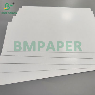 Tablero de núcleo negro recubierto de 310 gramos para cartas de juego 70 x 100 cm Buena rigidez
