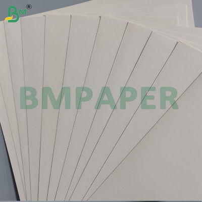 30g 45g Papel de recubrimiento sin recubrimiento de Cupcake Blanco a prueba de aceite no adhesivo 700 * 1000mm