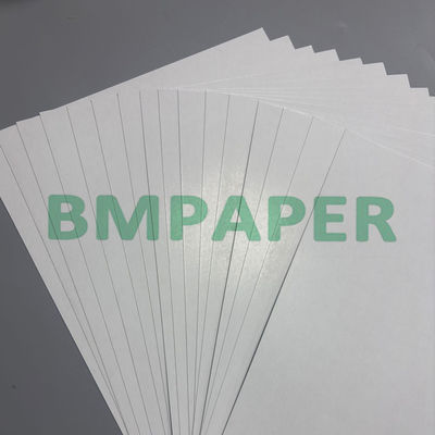300 gramos de papel de núcleo azul de doble lado recubierto de cartón brillante