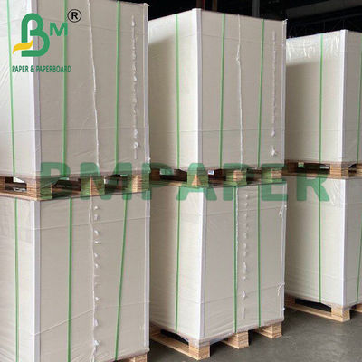 Papel absorbente de 2 mm de alto blanco sin recubrimiento de superficie lisa 70 * 100cm