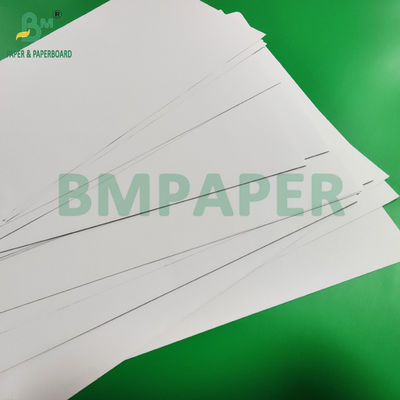 Papel de texto liso digital blanco de 60 libras para sobre de 23' x 35' de alto brillo